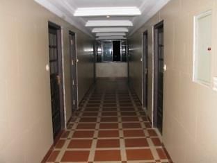 Rn Holidays Hotel Udagamandalam Exterior foto